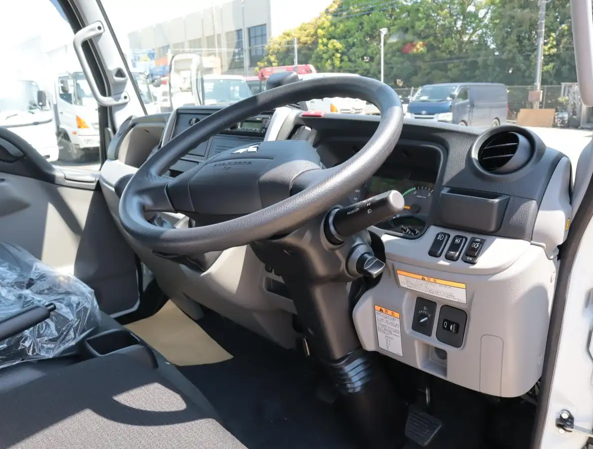 三菱 キャンター 小型 アルミバン 2RG-FBA20 R4の中古トラック画像11