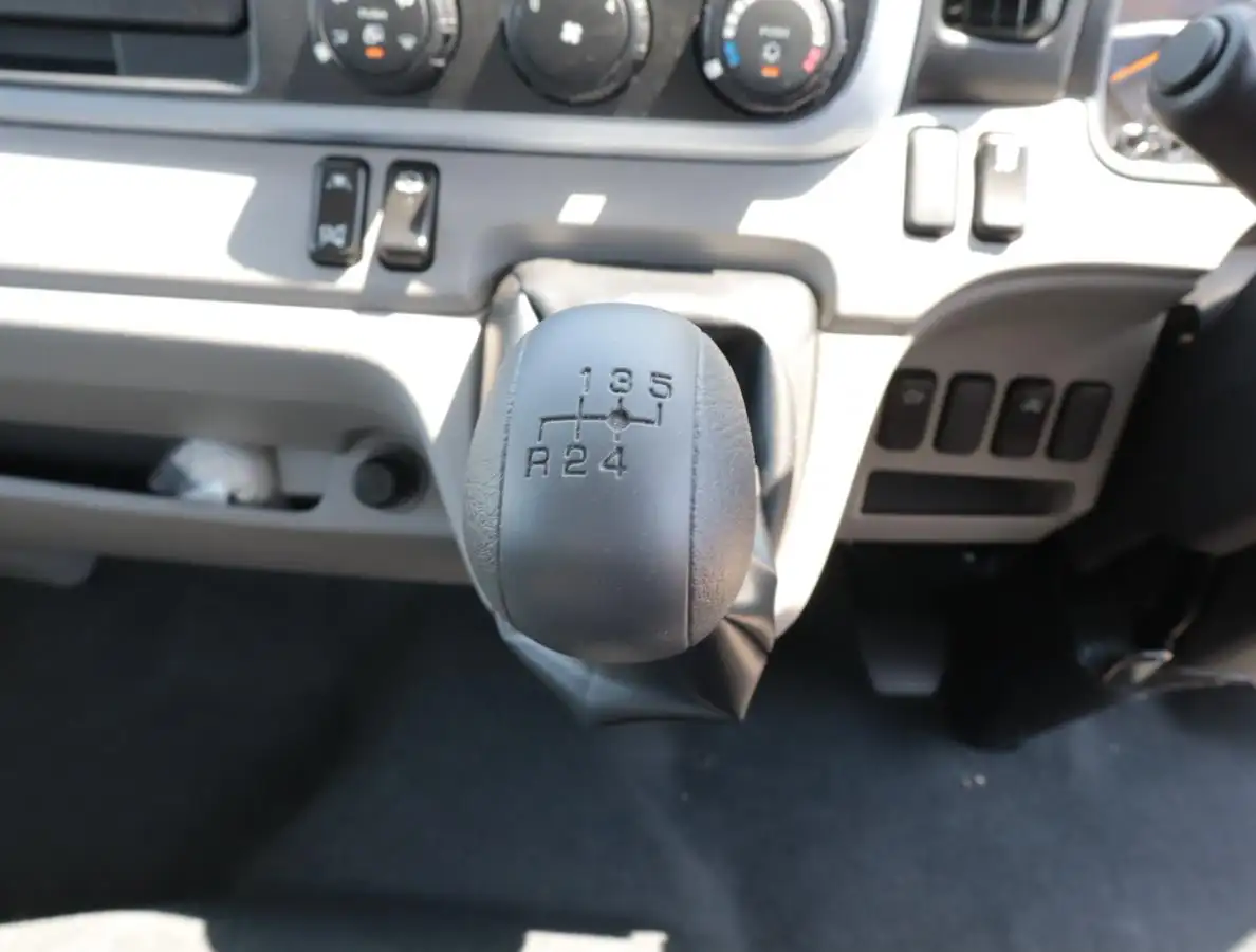 三菱 キャンター 小型 アルミバン 2RG-FBA20 R4の中古トラック画像13