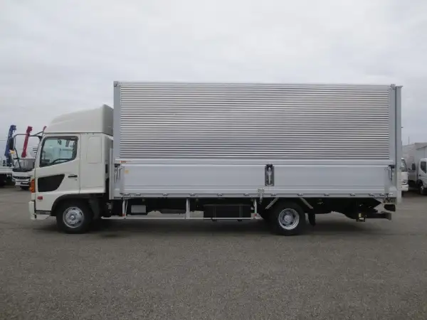 日野 レンジャー 中型/増トン ウイング パワーゲート ベッドの中古トラック画像9