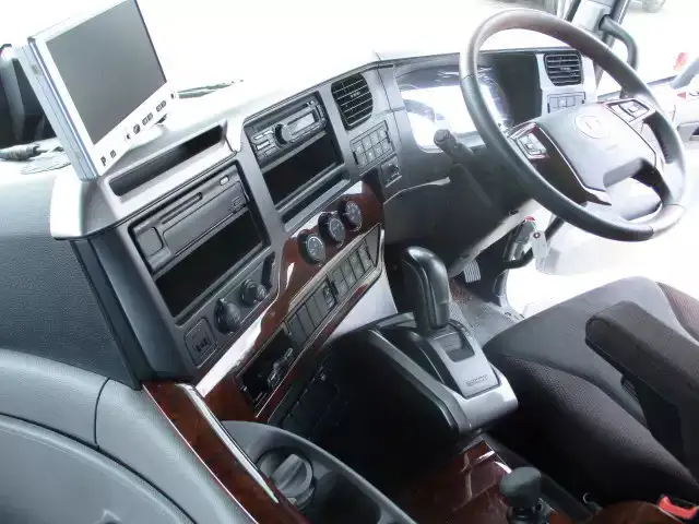 日産UD クオン 大型 トラクター ハイルーフ 1デフの中古トラック画像8