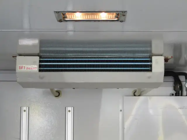 マツダ ボンゴ 小型 冷凍冷蔵 中温 サイドドアの中古トラック画像6