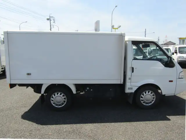 マツダ ボンゴ 小型 冷凍冷蔵 中温 サイドドアの中古トラック画像2
