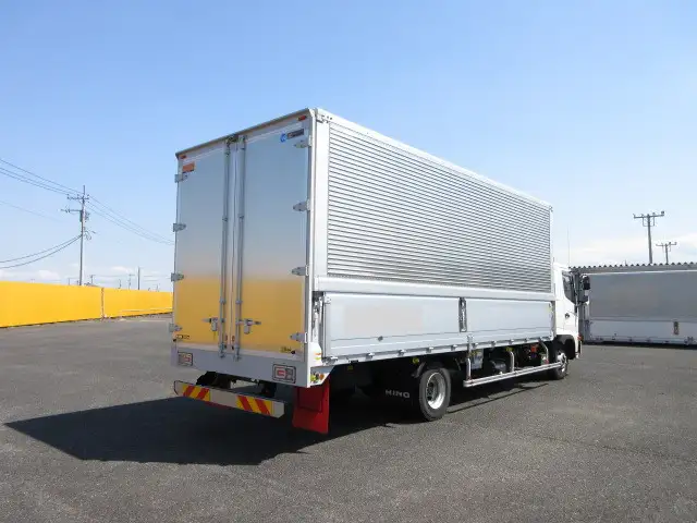 日野 レンジャー 中型/増トン ウイング ベッド 2KG-FD2ABAの中古トラック画像4