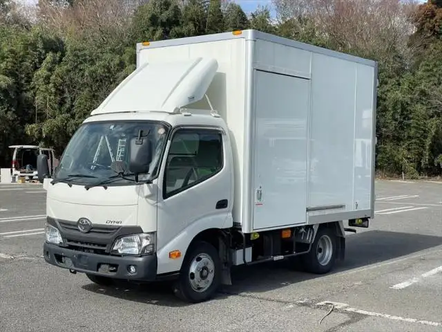 トヨタ ダイナ 小型 アルミバン サイドドア TPG-XZU605の中古トラック画像1