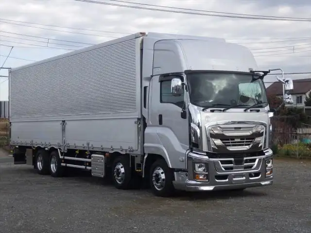 いすゞ ギガ 大型 ウイング ハイルーフ エアサスの中古トラック画像3