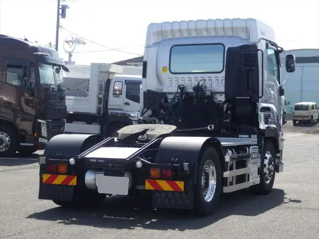 いすゞ ギガ 大型 トラクター ハイルーフ 1デフの中古トラック画像4