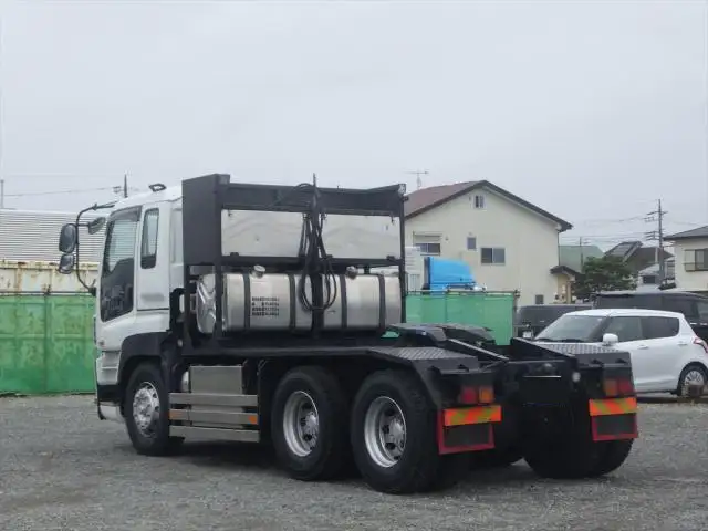 いすゞ ギガ 大型 トラクター 2デフ ベッドの中古トラック画像4