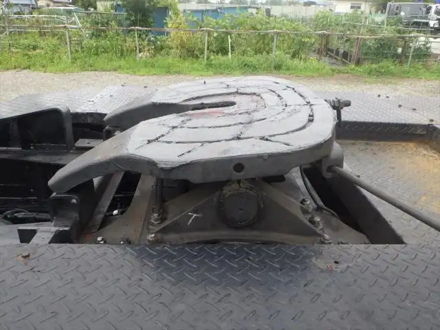 いすゞ ギガ 大型 トラクター 2デフ ベッドの中古トラック画像9