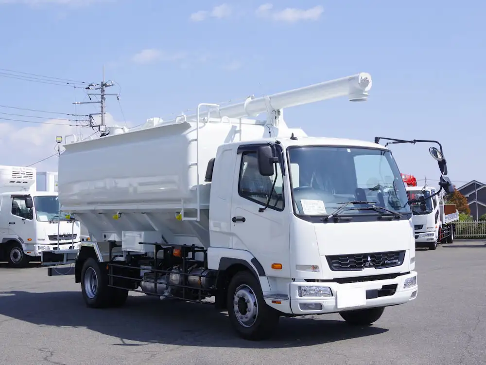 三菱 ファイター 中型/増トン タンク車 バルク 2KG-FK62FZの中古トラック画像2