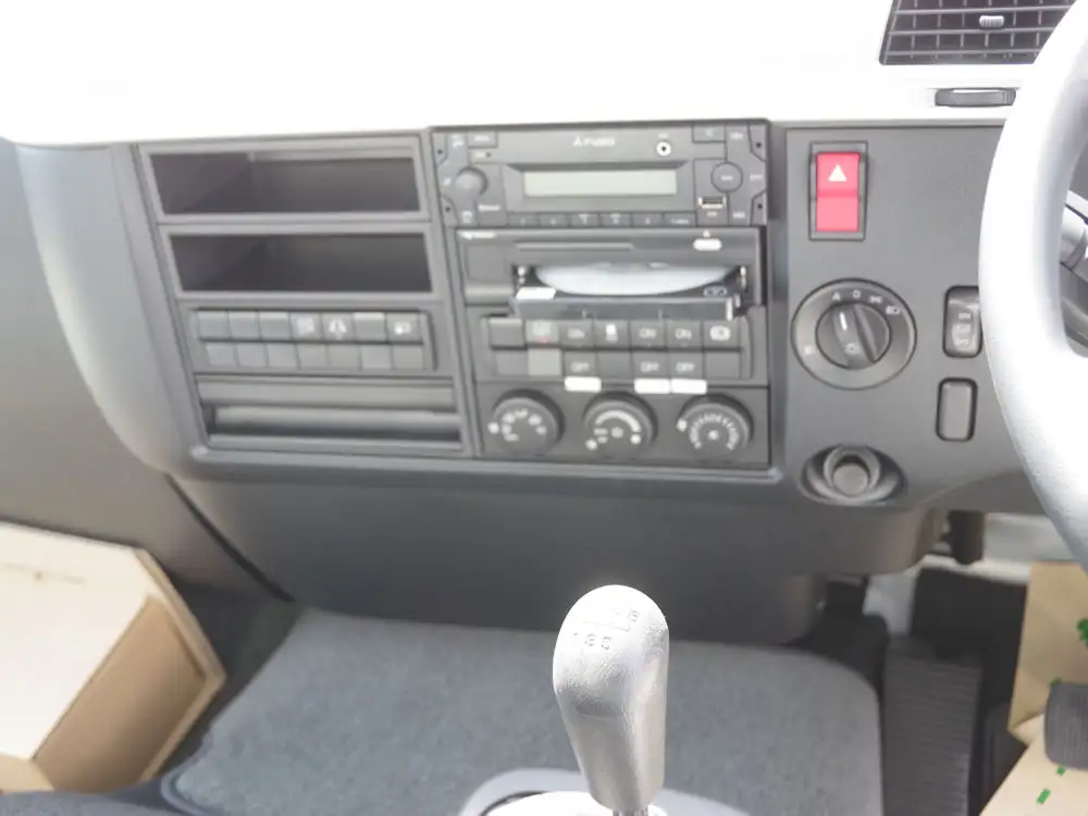 三菱 ファイター 中型/増トン タンク車 バルク 2KG-FK62FZの中古トラック画像15