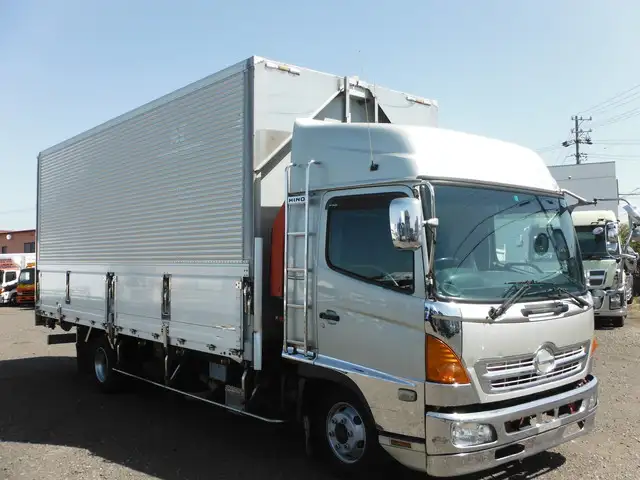 日野 レンジャー 中型/増トン ウイング エアサス ベッドの中古トラック画像2