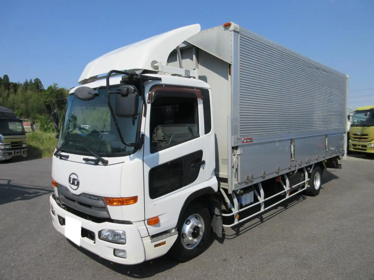 日産UD コンドル 中型/増トン ウイング センターローラー SKG-MK38Lの中古トラック画像1