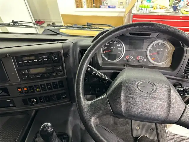 日野 プロフィア 大型 ウイング ハイルーフ ベッドの中古トラック画像13