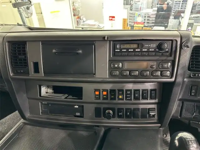 日野 プロフィア 大型 ウイング ハイルーフ ベッドの中古トラック画像14