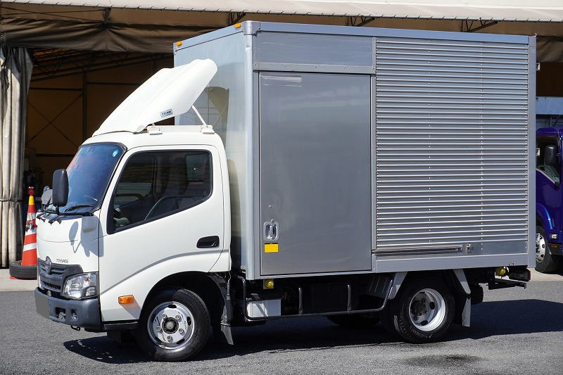 トヨタ トヨエース 小型 アルミバン 10尺 TKG-XZC605
