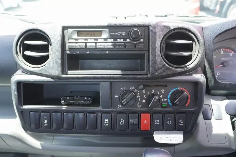 トヨタ ダイナ 小型 平ボディ TKG-XZC605 H29の中古トラック画像9