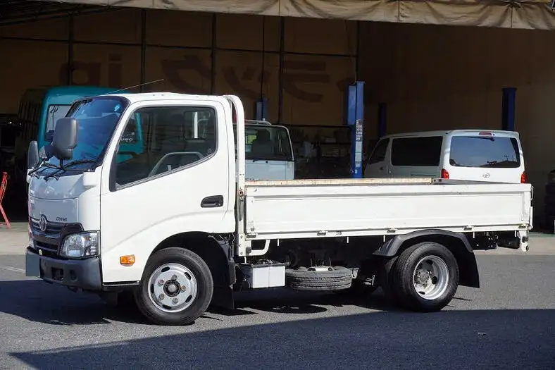 トヨタ ダイナ 小型 平ボディ TKG-XZC605 H29の中古トラック画像1