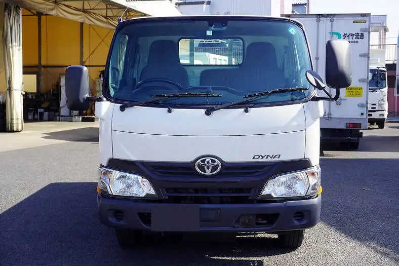 トヨタ ダイナ 小型 平ボディ TKG-XZC605 H29の中古トラック画像2