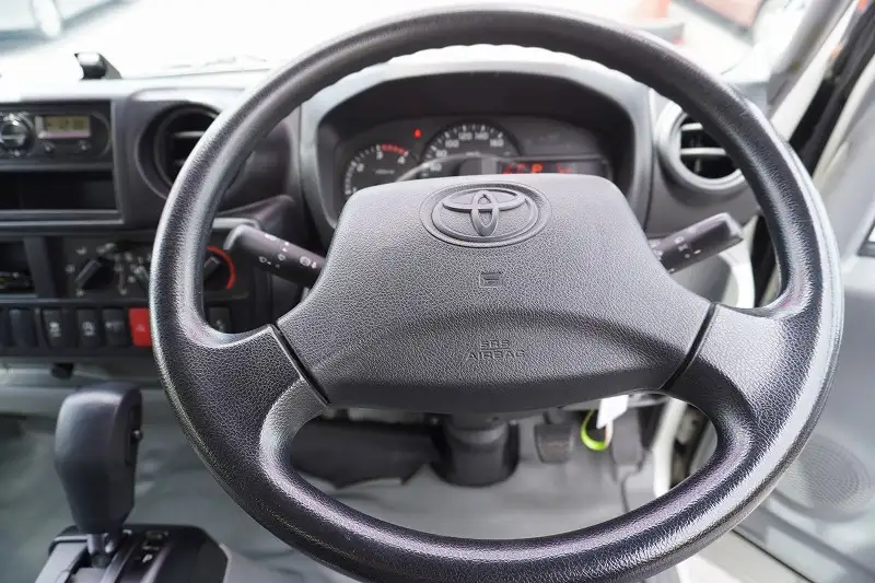 トヨタ ダイナ 小型 アルミバン サイドドア TKG-XZC605の中古トラック画像10
