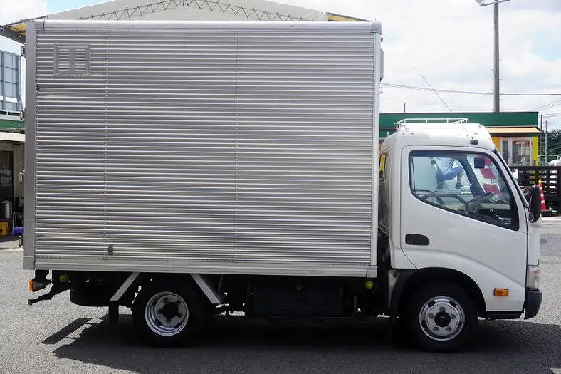 トヨタ トヨエース 小型 アルミバン サイドドア TKG-XZU605の中古トラック画像2