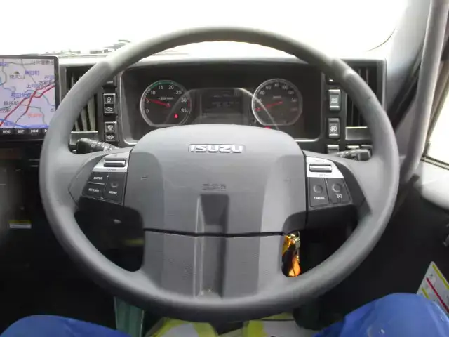 いすゞ フォワード 中型/増トン ウイング ベッド 2RG-FTR90V2の中古トラック画像9