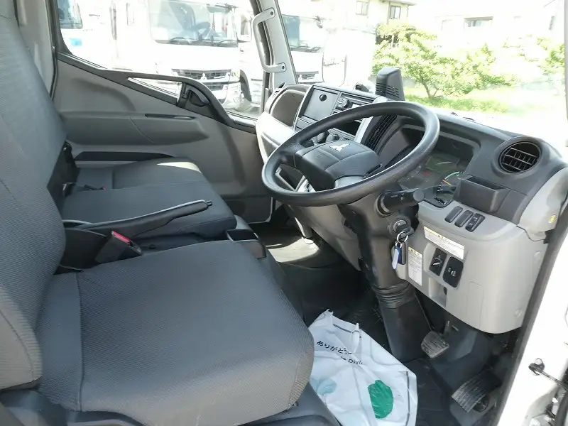 三菱 キャンター 小型 平ボディ 床鉄板 2PG-FEA80の中古トラック画像11