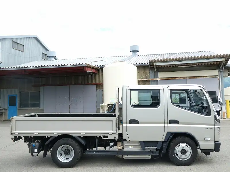 三菱 キャンター 小型 平ボディ Wキャブ 2RG-FGA20の中古トラック画像3