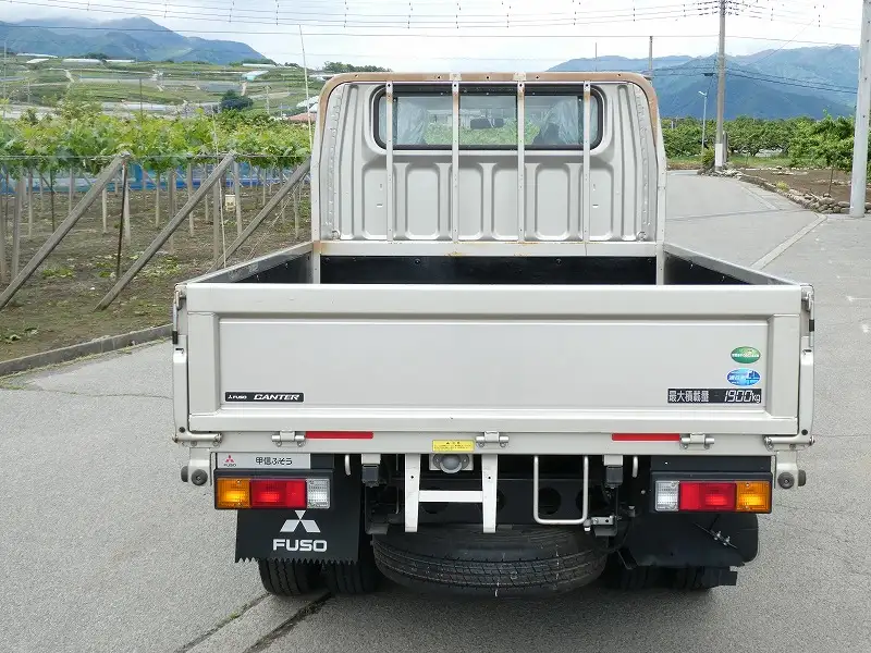 三菱 キャンター 小型 平ボディ Wキャブ 2RG-FGA20の中古トラック画像5