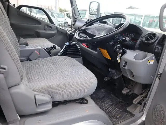 日野 デュトロ 小型 平ボディ TKG-XZU655M H31/R1の中古トラック画像13