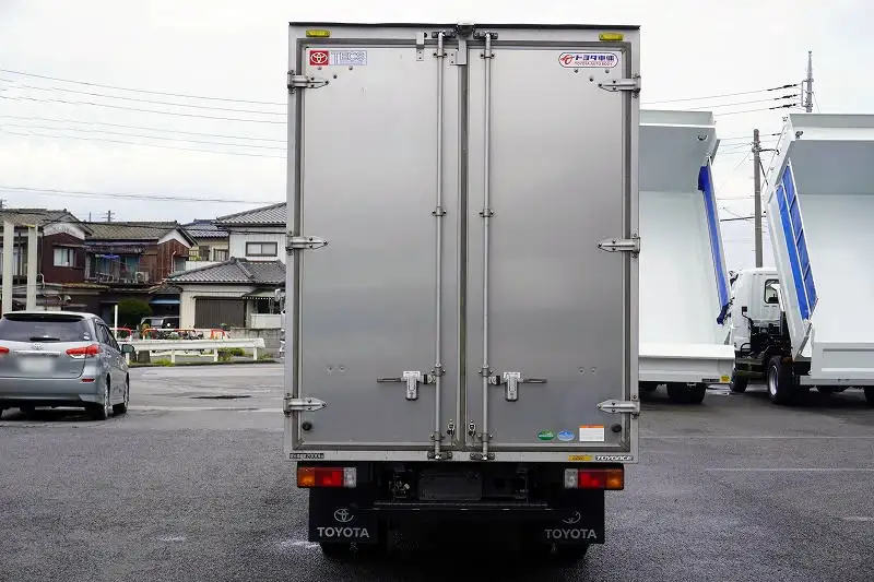 トヨタ トヨエース 小型 アルミバン サイドドア TKG-XZC605の中古トラック画像3