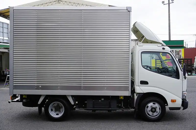 トヨタ トヨエース 小型 アルミバン サイドドア TKG-XZC605の中古トラック画像2