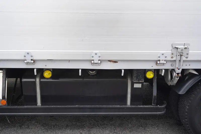 いすゞ フォワード 中型/増トン 平ボディ アルミブロック ベッドの中古トラック画像12