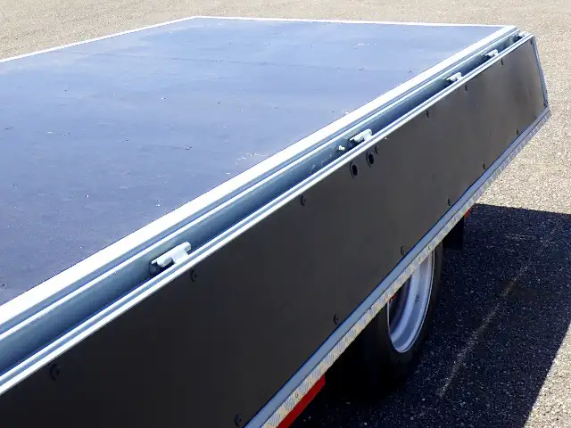 日野 デュトロ 小型 平ボディ 標準ロング 2KG-XZU650F の中古