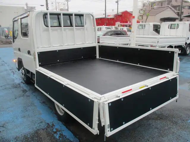 三菱 キャンター 小型 平ボディ Wキャブ 2RG-FBA20の中古トラック画像7