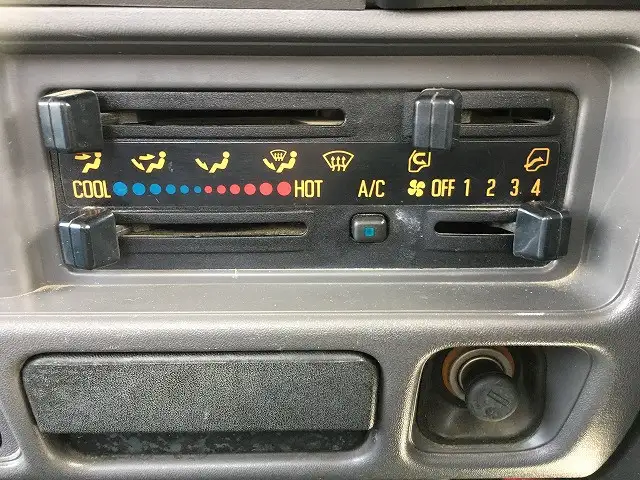 いすゞ エルフ 小型 平ボディ KR-NHR69E H16の中古トラック画像12