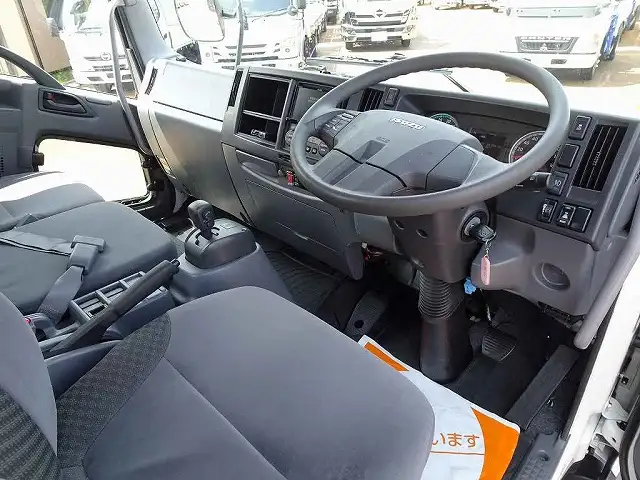 いすゞ フォワード 中型/増トン 平ボディ ベッド 2PG-FRR90S2の中古トラック画像6