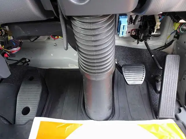 いすゞ フォワード 中型/増トン 平ボディ ベッド 2PG-FRR90S2の中古トラック画像12