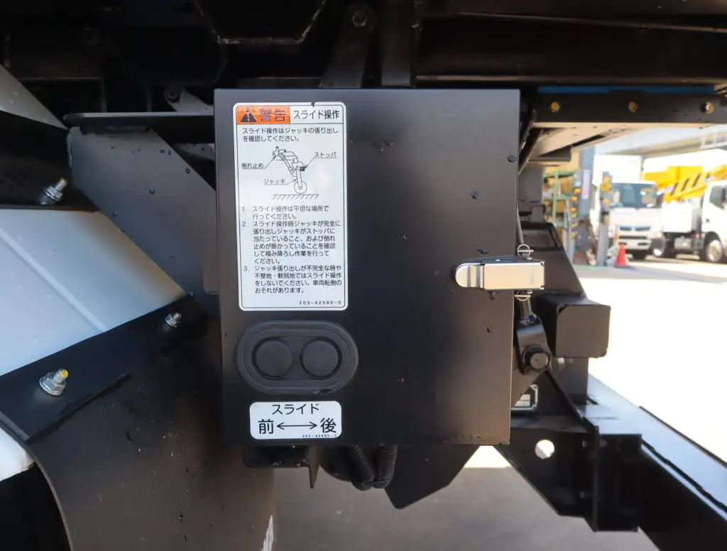 三菱 キャンター 小型 ダンプ ローダー 2PG-FEBM0の中古トラック画像3
