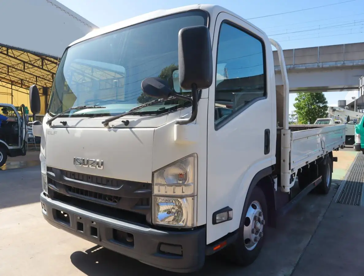 いすゞ エルフ 小型 平ボディ TPG-NPR85AR H27の中古トラック画像1
