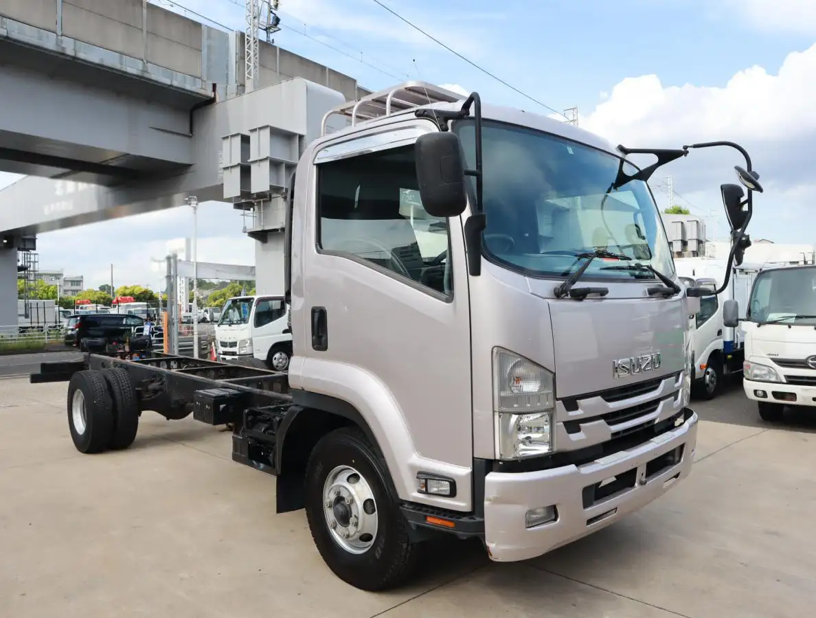 いすゞ フォワード 中型/増トン シャーシ TKG-FRR90S2 H27の中古トラック画像2
