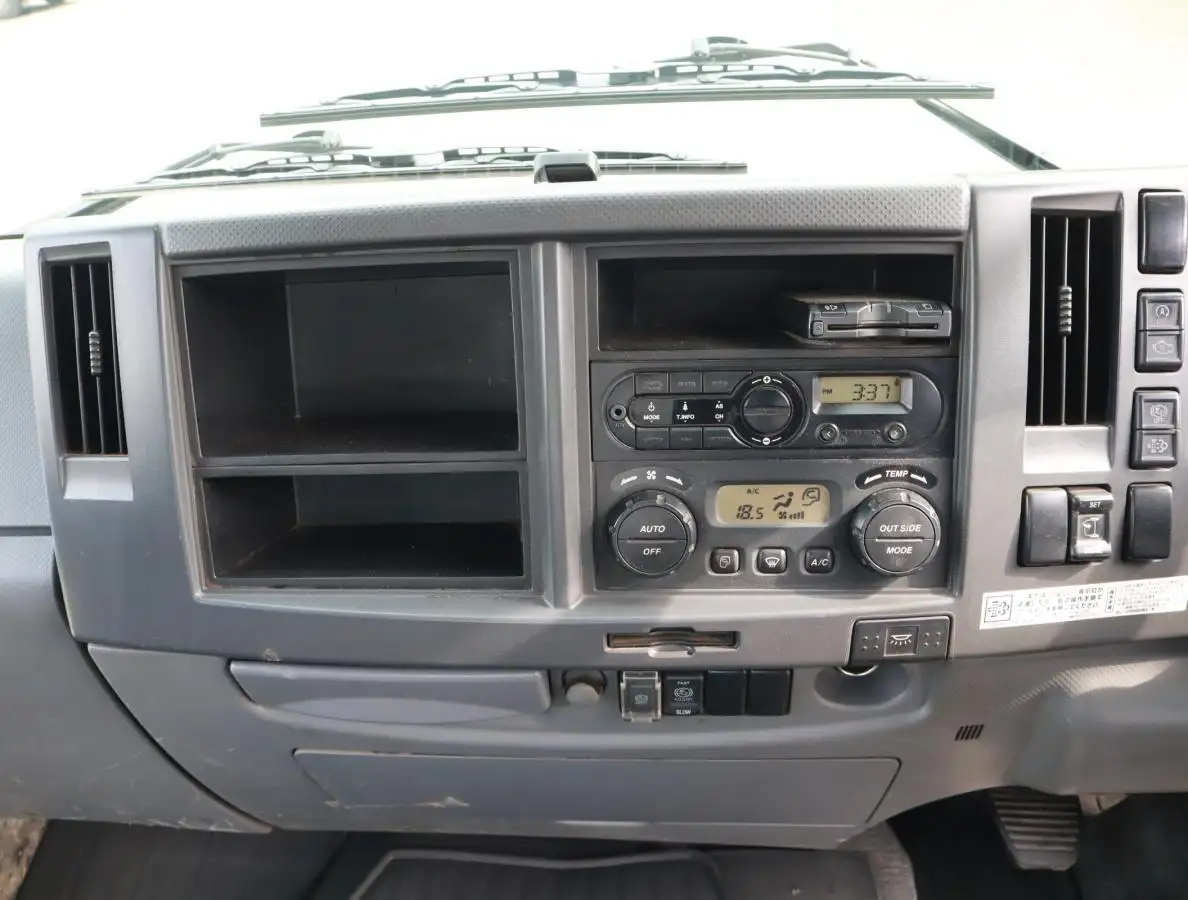 いすゞ フォワード 中型/増トン シャーシ TKG-FRR90S2 H27の中古トラック画像14