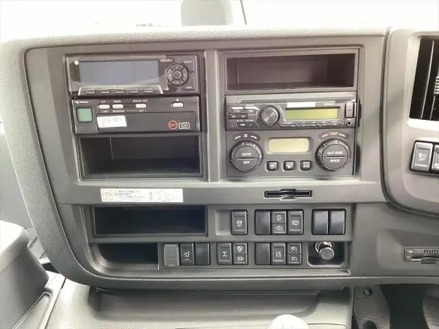 いすゞ ギガ 大型 ウイング ハイルーフ エアサスの中古トラック画像13