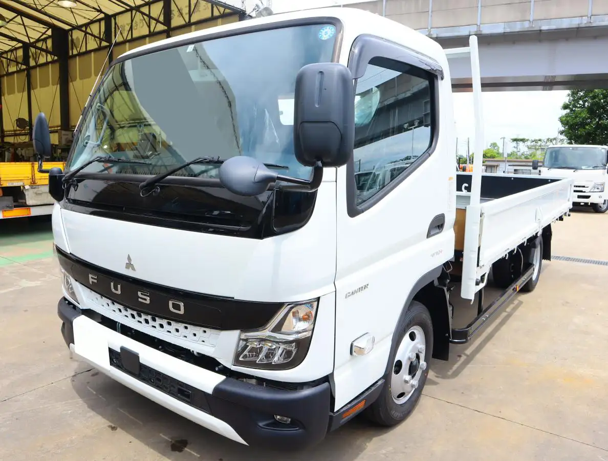 三菱 キャンター 小型 平ボディ 2RG-FEB50 R5 の中古トラック【車両No.146773】