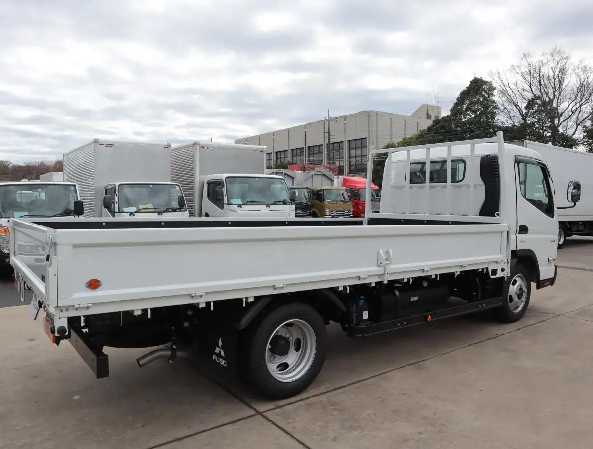 三菱 キャンター 小型 平ボディ 2RG-FEB50 R5の中古トラック画像2