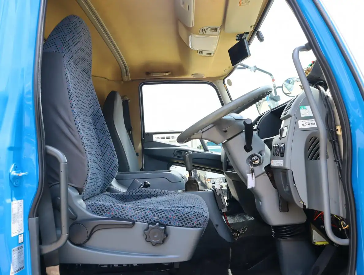 三菱 ファイター 中型/増トン パッカー車 プレス式 PDG-FK72FZの中古トラック画像11