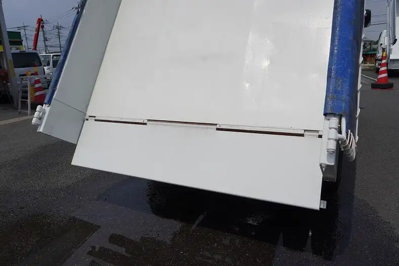 いすゞ フォワード 中型/増トン ダンプ Lゲート 強化の中古トラック画像9