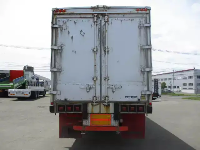 いすゞ ギガ 大型 特殊車両 KL-CYZ51V3 H15の中古トラック画像3
