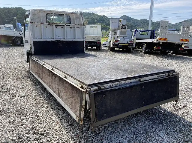 日産 アトラス 小型 平ボディ KR-AHR69E H16の中古トラック画像4