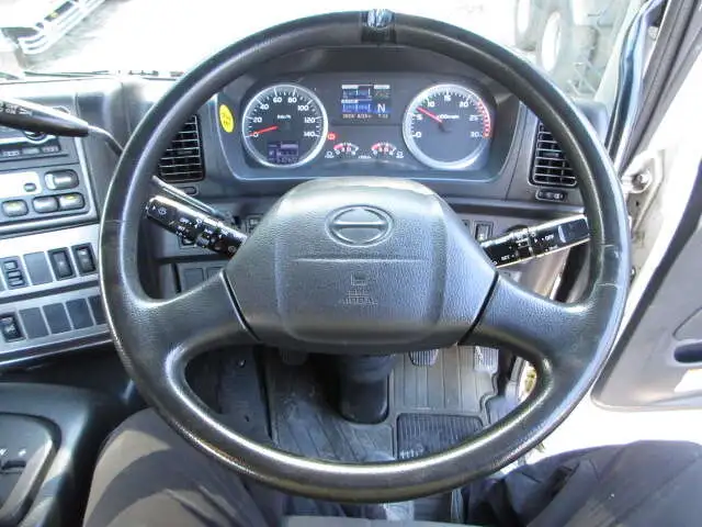 日野 プロフィア 大型 トラクター ハイルーフ 1デフの中古トラック画像9