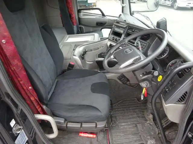 日産UD クオン 大型 トラクター ハイルーフ 1デフの中古トラック画像12